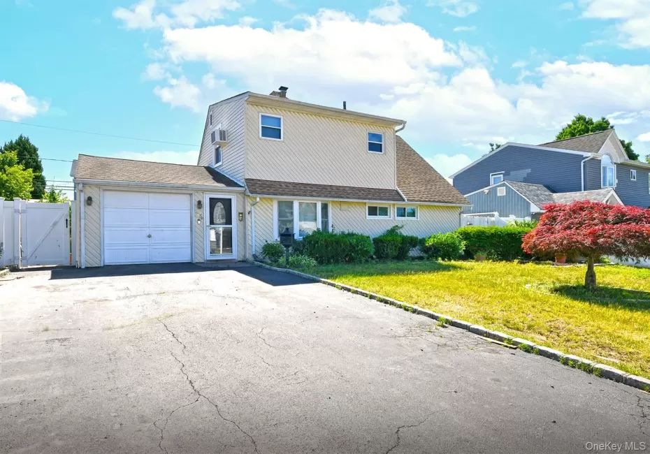 34 Prentice Road, Hempstead, NY, 5 Bedrooms Bedrooms, 11 Rooms Rooms,2 BathroomsBathrooms,Residential,For Rent,Prentice,0,1011081 34 Prentice Road, Hempstead, NY, 5 Bedrooms Bedrooms, 11 Rooms Rooms,2 BathroomsBathrooms,Residential,For Rent,Prentice,0,1011081
