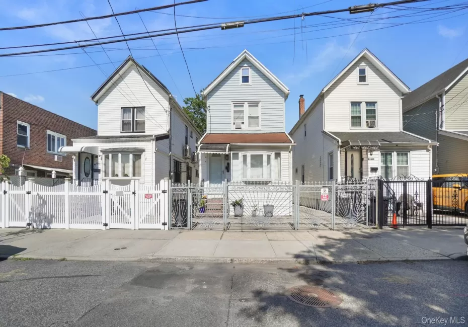 99-13 215th Street, New York, NY, 4 Bedrooms Bedrooms, 10 Rooms Rooms,2 BathroomsBathrooms,Residential,For Rent,215th,0,1014366 99-13 215th Street, New York, NY, 4 Bedrooms Bedrooms, 10 Rooms Rooms,2 BathroomsBathrooms,Residential,For Rent,215th,0,1014366