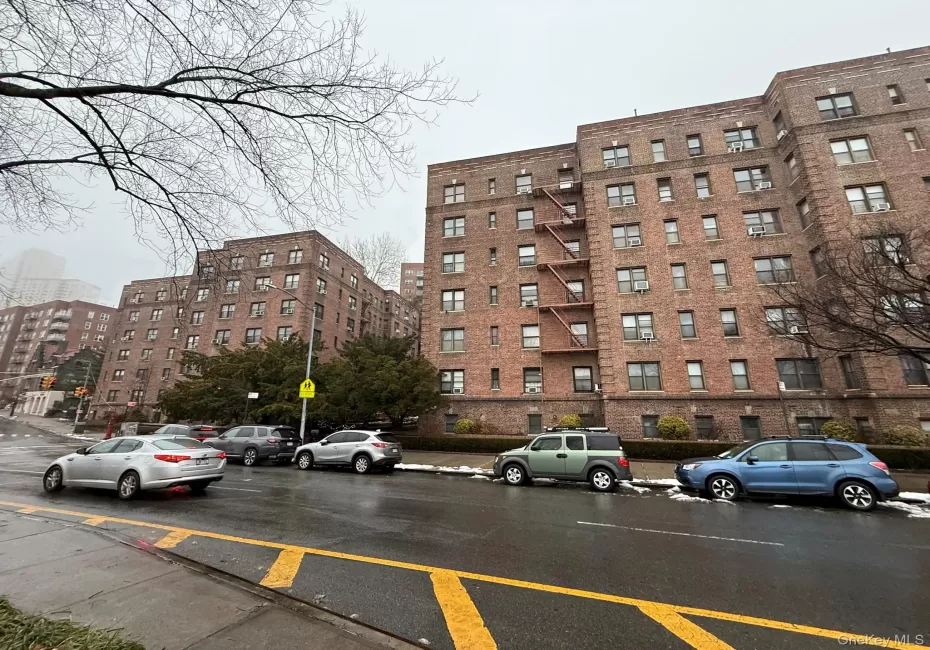 View of apartment building / complex View of apartment building / complex