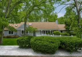 2 Westbourne Lane, Huntington, NY, 5 Bedrooms Bedrooms, 9 Rooms Rooms,3 BathroomsBathrooms,Residential,For Rent,Westbourne,0,962150 2 Westbourne Lane, Huntington, NY, 5 Bedrooms Bedrooms, 9 Rooms Rooms,3 BathroomsBathrooms,Residential,For Rent,Westbourne,0,962150
