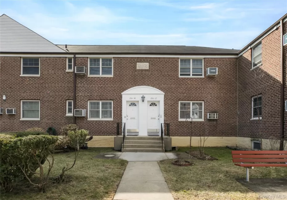 255-14 61st Ave, New York, NY, 3 Bedrooms Bedrooms, 6 Rooms Rooms,1 BathroomBathrooms,Residential,For Rent,61st Ave,0,973683 255-14 61st Ave, New York, NY, 3 Bedrooms Bedrooms, 6 Rooms Rooms,1 BathroomBathrooms,Residential,For Rent,61st Ave,0,973683
