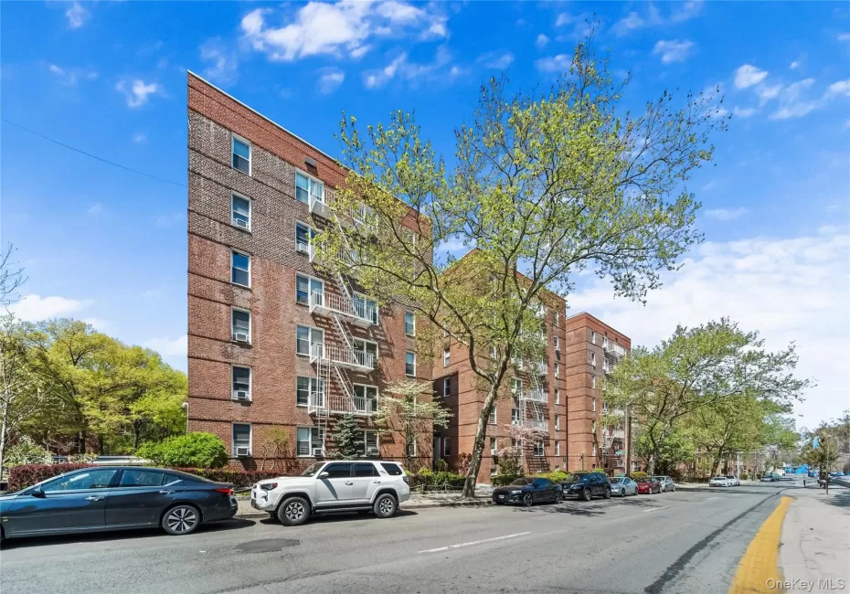 501 Riverdale, Yonkers, NY, 2 Bedrooms Bedrooms, 5 Rooms Rooms,1 BathroomBathrooms,Residential,For Rent,Riverdale,0,989876 501 Riverdale, Yonkers, NY, 2 Bedrooms Bedrooms, 5 Rooms Rooms,1 BathroomBathrooms,Residential,For Rent,Riverdale,0,989876