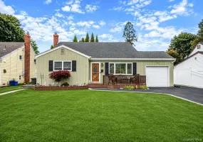 92 19th Street, Babylon, NY, 3 Bedrooms Bedrooms, 7 Rooms Rooms,1 BathroomBathrooms,Residential,For Rent,19th,0,1013736 92 19th Street, Babylon, NY, 3 Bedrooms Bedrooms, 7 Rooms Rooms,1 BathroomBathrooms,Residential,For Rent,19th,0,1013736