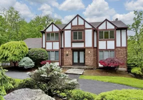3 Larissa Court, Ramapo, NY, 6 Bedrooms Bedrooms, 14 Rooms Rooms,4 BathroomsBathrooms,Residential,For Rent,Larissa,0,1014280 3 Larissa Court, Ramapo, NY, 6 Bedrooms Bedrooms, 14 Rooms Rooms,4 BathroomsBathrooms,Residential,For Rent,Larissa,0,1014280