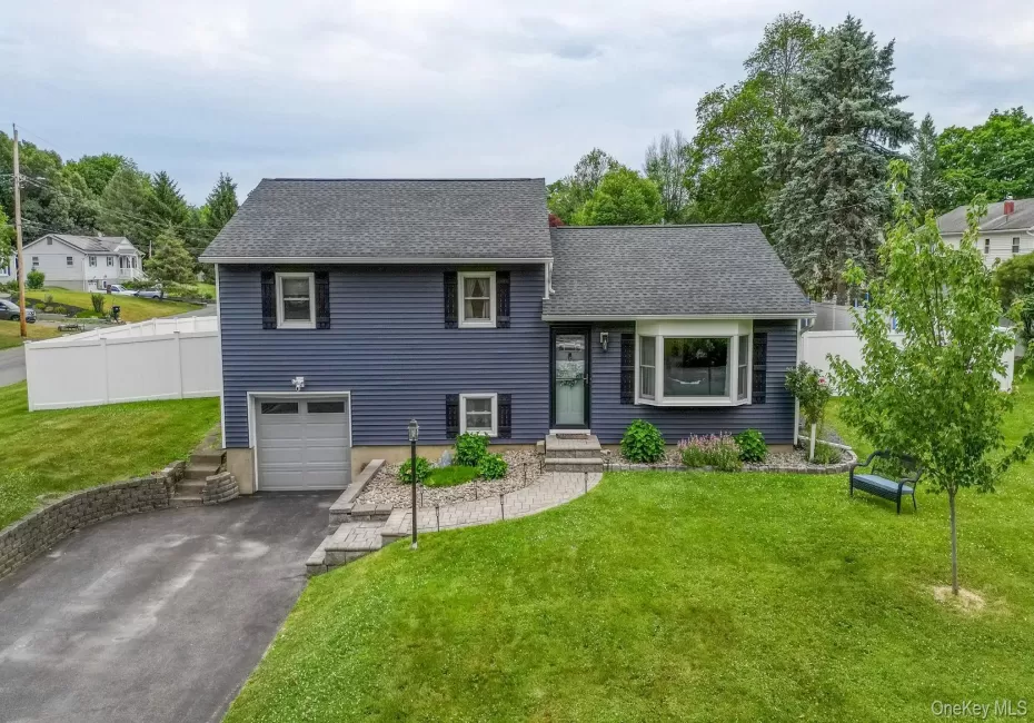21 Continental Drive, New Windsor, NY, 3 Bedrooms Bedrooms, 6 Rooms Rooms,1 BathroomBathrooms,Residential,For Rent,Continental,0,1013279 21 Continental Drive, New Windsor, NY, 3 Bedrooms Bedrooms, 6 Rooms Rooms,1 BathroomBathrooms,Residential,For Rent,Continental,0,1013279