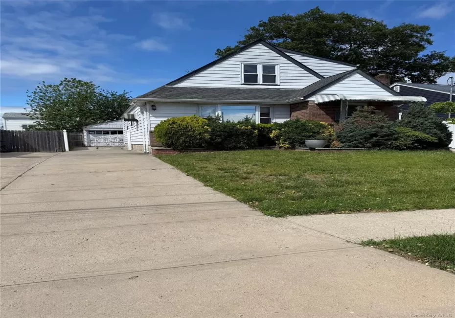 215 Brown Street, Hempstead, NY, 3 Bedrooms Bedrooms, 9 Rooms Rooms,2 BathroomsBathrooms,Residential,For Rent,Brown,0,1012924 215 Brown Street, Hempstead, NY, 3 Bedrooms Bedrooms, 9 Rooms Rooms,2 BathroomsBathrooms,Residential,For Rent,Brown,0,1012924