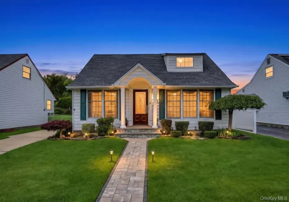66 Vincent Road, Oyster Bay, NY, 4 Bedrooms Bedrooms, 8 Rooms Rooms,2 BathroomsBathrooms,Residential,For Rent,Vincent,0,1013975 66 Vincent Road, Oyster Bay, NY, 4 Bedrooms Bedrooms, 8 Rooms Rooms,2 BathroomsBathrooms,Residential,For Rent,Vincent,0,1013975