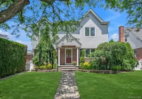 121 Strattford Road, North Hempstead, NY, 4 Bedrooms Bedrooms, 10 Rooms Rooms,2 BathroomsBathrooms,Residential,For Rent,Strattford,0,KEY1013278 121 Strattford Road, North Hempstead, NY, 4 Bedrooms Bedrooms, 10 Rooms Rooms,2 BathroomsBathrooms,Residential,For Rent,Strattford,0,KEY1013278