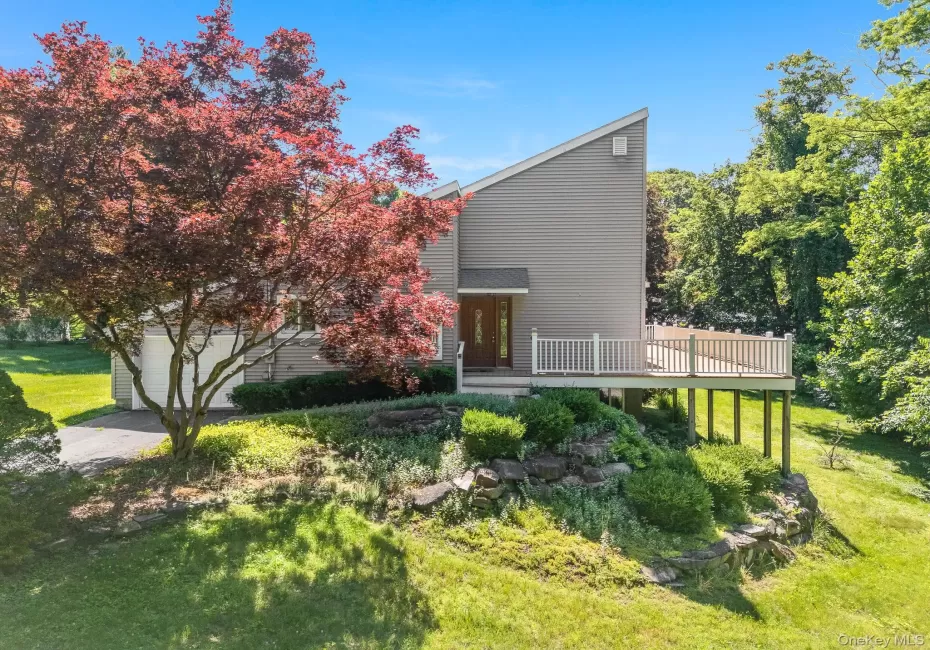 13 Riverview Circle, Hyde Park, NY, 3 Bedrooms Bedrooms, 9 Rooms Rooms,2 BathroomsBathrooms,Residential,For Rent,Riverview,0,1014215 13 Riverview Circle, Hyde Park, NY, 3 Bedrooms Bedrooms, 9 Rooms Rooms,2 BathroomsBathrooms,Residential,For Rent,Riverview,0,1014215