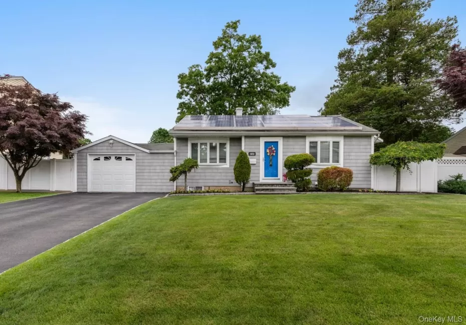 1032 Thompson Drive, Islip, NY, 3 Bedrooms Bedrooms, 10 Rooms Rooms,2 BathroomsBathrooms,Residential,For Rent,Thompson,0,1014841 1032 Thompson Drive, Islip, NY, 3 Bedrooms Bedrooms, 10 Rooms Rooms,2 BathroomsBathrooms,Residential,For Rent,Thompson,0,1014841