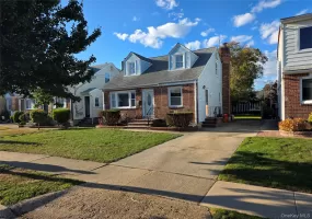 220 Raff Avenue, Hempstead, NY, 4 Bedrooms Bedrooms, 8 Rooms Rooms,2 BathroomsBathrooms,Residential Lease,For Rent,Raff,0,1014817 220 Raff Avenue, Hempstead, NY, 4 Bedrooms Bedrooms, 8 Rooms Rooms,2 BathroomsBathrooms,Residential Lease,For Rent,Raff,0,1014817