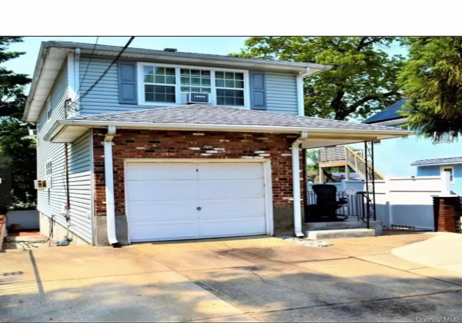 288 Frederick Avenue, Hempstead, NY, 3 Bedrooms Bedrooms, 6 Rooms Rooms,2 BathroomsBathrooms,Residential,For Rent,Frederick,0,1014884 288 Frederick Avenue, Hempstead, NY, 3 Bedrooms Bedrooms, 6 Rooms Rooms,2 BathroomsBathrooms,Residential,For Rent,Frederick,0,1014884
