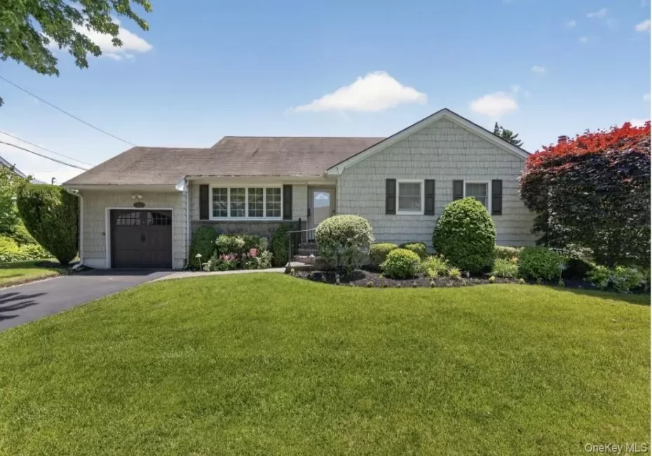 1468 Tyler Avenue, Hempstead, NY, 3 Bedrooms Bedrooms, 7 Rooms Rooms,2 BathroomsBathrooms,Residential,For Rent,Tyler,0,962078 1468 Tyler Avenue, Hempstead, NY, 3 Bedrooms Bedrooms, 7 Rooms Rooms,2 BathroomsBathrooms,Residential,For Rent,Tyler,0,962078