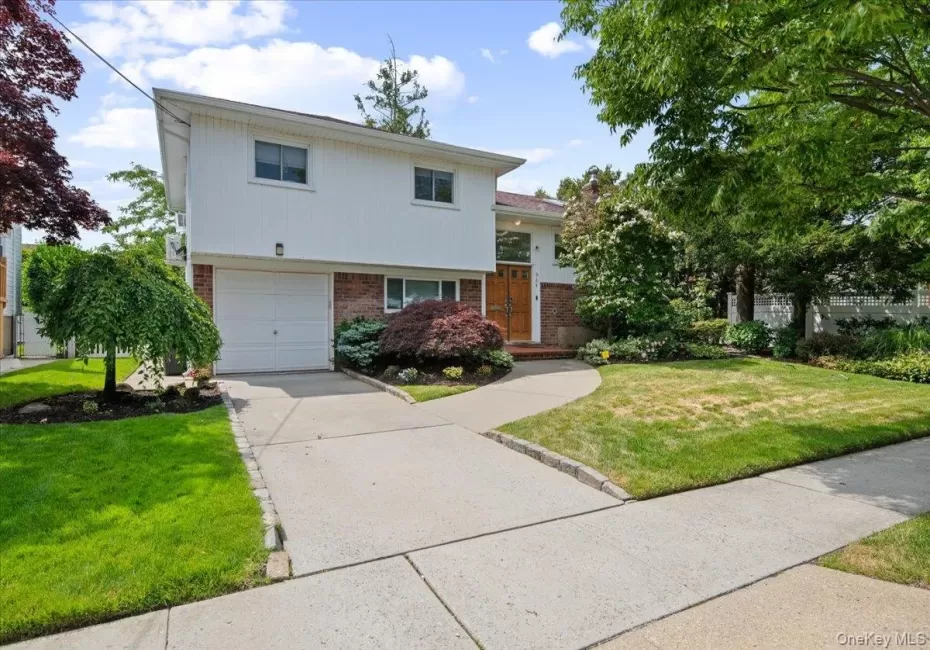964 Cherrywood Drive, Hempstead, NY, 3 Bedrooms Bedrooms, 7 Rooms Rooms,3 BathroomsBathrooms,Residential,For Rent,Cherrywood,0,1013916 964 Cherrywood Drive, Hempstead, NY, 3 Bedrooms Bedrooms, 7 Rooms Rooms,3 BathroomsBathrooms,Residential,For Rent,Cherrywood,0,1013916