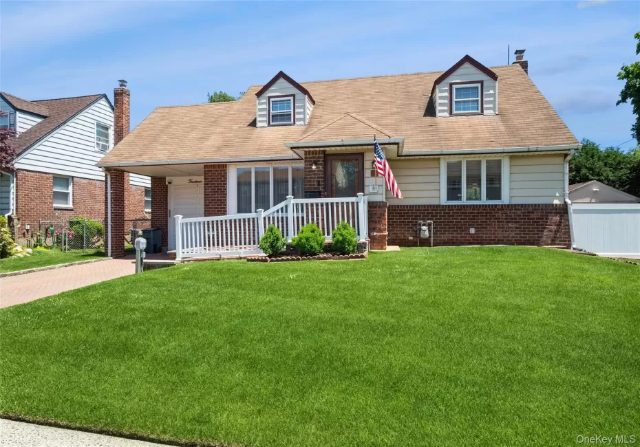 14 Cary Road, North Hempstead, NY, 3 Bedrooms Bedrooms, 8 Rooms Rooms,2 BathroomsBathrooms,Residential,For Rent,Cary,0,1014479 14 Cary Road, North Hempstead, NY, 3 Bedrooms Bedrooms, 8 Rooms Rooms,2 BathroomsBathrooms,Residential,For Rent,Cary,0,1014479