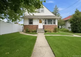 358 Langley Avenue, Hempstead, NY, 4 Bedrooms Bedrooms, 7 Rooms Rooms,2 BathroomsBathrooms,Residential,For Rent,Langley,0,1013757 358 Langley Avenue, Hempstead, NY, 4 Bedrooms Bedrooms, 7 Rooms Rooms,2 BathroomsBathrooms,Residential,For Rent,Langley,0,1013757