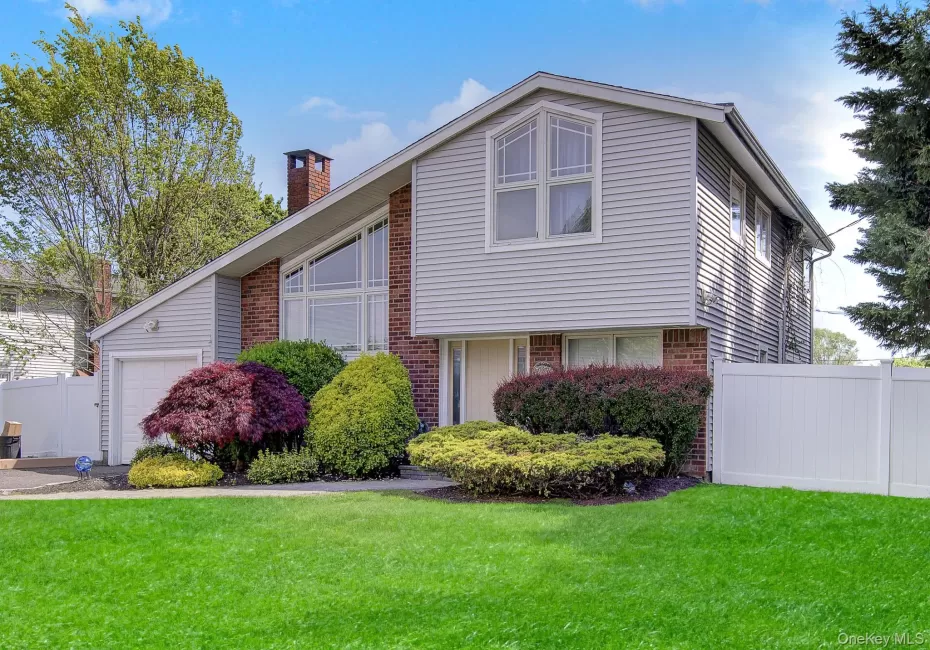 4 Seneca Drive, Huntington, NY, 4 Bedrooms Bedrooms, 6 Rooms Rooms,2 BathroomsBathrooms,Residential,For Rent,Seneca,0,1013938 4 Seneca Drive, Huntington, NY, 4 Bedrooms Bedrooms, 6 Rooms Rooms,2 BathroomsBathrooms,Residential,For Rent,Seneca,0,1013938