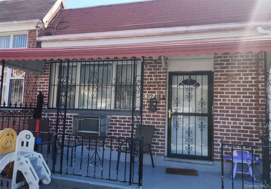 3324 Gunther Avenue, New York, NY, 6 Bedrooms Bedrooms, 10 Rooms Rooms,2 BathroomsBathrooms,Residential,For Rent,Gunther,0,1015048 3324 Gunther Avenue, New York, NY, 6 Bedrooms Bedrooms, 10 Rooms Rooms,2 BathroomsBathrooms,Residential,For Rent,Gunther,0,1015048