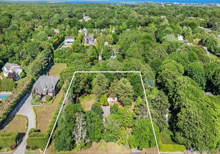 108 Jessup Avenue, Southampton, NY, 2 Bedrooms Bedrooms, 6 Rooms Rooms,1 BathroomBathrooms,Residential,For Rent,Jessup,0,1015040 108 Jessup Avenue, Southampton, NY, 2 Bedrooms Bedrooms, 6 Rooms Rooms,1 BathroomBathrooms,Residential,For Rent,Jessup,0,1015040