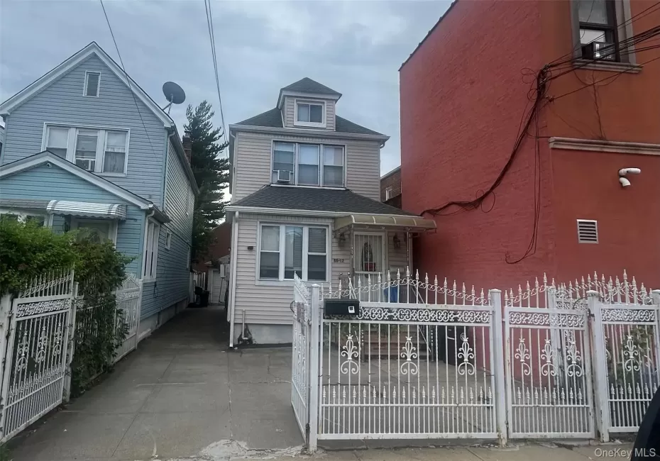 8812 219th Street, New York, NY, 4 Bedrooms Bedrooms, 11 Rooms Rooms,2 BathroomsBathrooms,Residential,For Rent,219th,0,1014883 8812 219th Street, New York, NY, 4 Bedrooms Bedrooms, 11 Rooms Rooms,2 BathroomsBathrooms,Residential,For Rent,219th,0,1014883