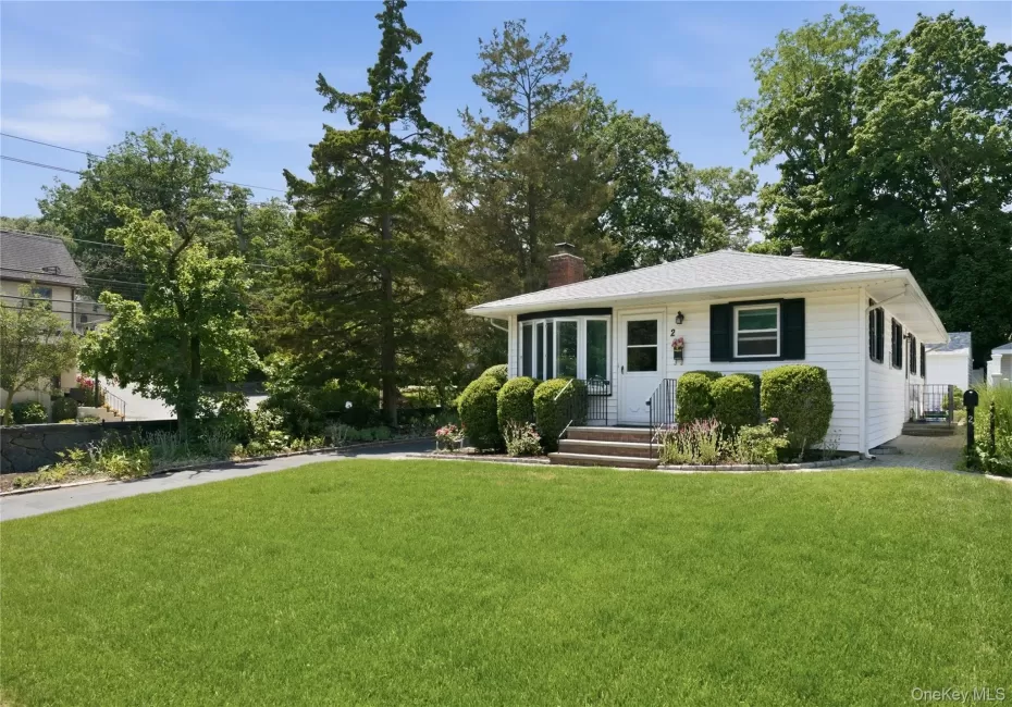2 Hilltop Drive, Oyster Bay, NY, 4 Bedrooms Bedrooms, 8 Rooms Rooms,2 BathroomsBathrooms,Residential,For Rent,Hilltop,0,1014886 2 Hilltop Drive, Oyster Bay, NY, 4 Bedrooms Bedrooms, 8 Rooms Rooms,2 BathroomsBathrooms,Residential,For Rent,Hilltop,0,1014886