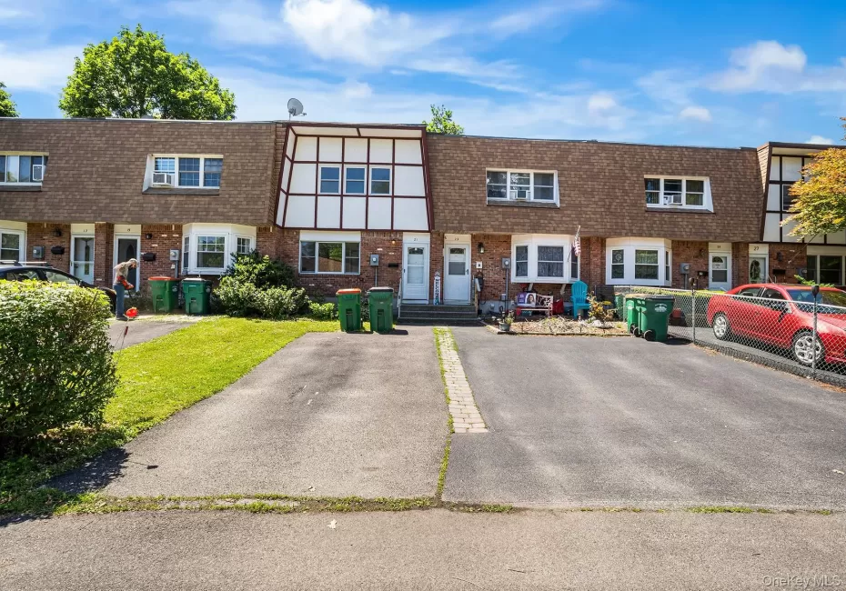 21 Roundtree Court, Beacon, NY, 3 Bedrooms Bedrooms, 8 Rooms Rooms,1 BathroomBathrooms,Residential,For Rent,Roundtree,0,968737 21 Roundtree Court, Beacon, NY, 3 Bedrooms Bedrooms, 8 Rooms Rooms,1 BathroomBathrooms,Residential,For Rent,Roundtree,0,968737