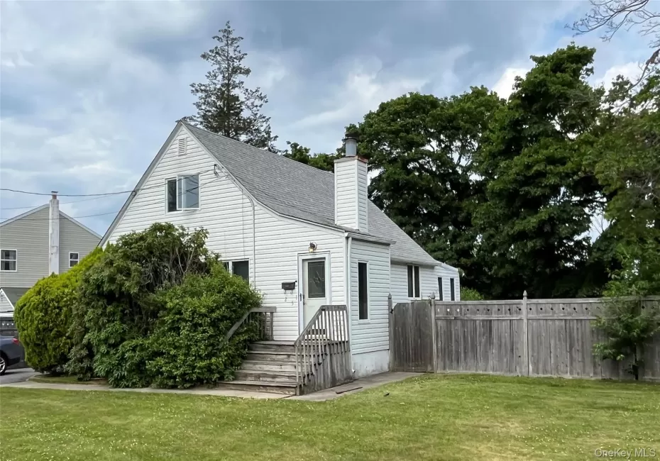 25 Conklin Street, Babylon, NY, 2 Bedrooms Bedrooms, 5 Rooms Rooms,1 BathroomBathrooms,Residential,For Rent,Conklin,0,1012876 25 Conklin Street, Babylon, NY, 2 Bedrooms Bedrooms, 5 Rooms Rooms,1 BathroomBathrooms,Residential,For Rent,Conklin,0,1012876