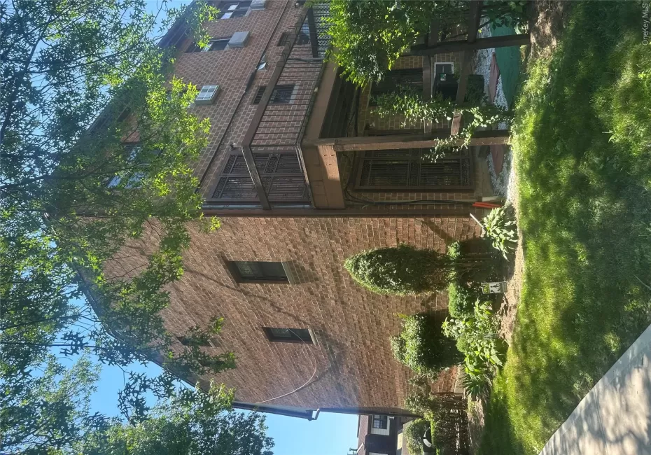 120-25 Ketch Court, New York, NY, 3 Bedrooms Bedrooms, 7 Rooms Rooms,2 BathroomsBathrooms,Residential,For Rent,Ketch,0,1015207 120-25 Ketch Court, New York, NY, 3 Bedrooms Bedrooms, 7 Rooms Rooms,2 BathroomsBathrooms,Residential,For Rent,Ketch,0,1015207