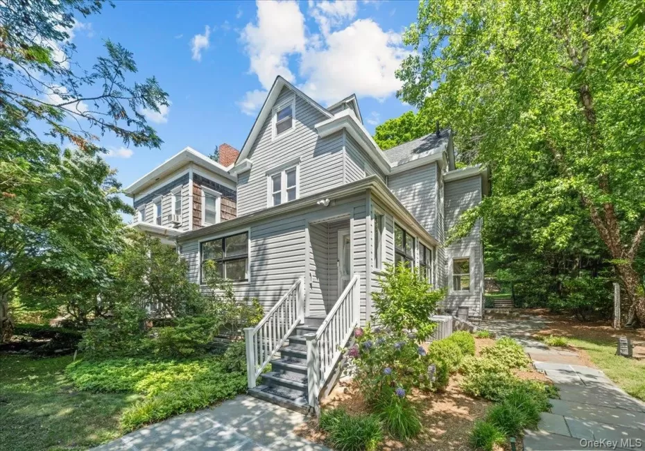 5600 Mosholu Avenue, New York, NY, 3 Bedrooms Bedrooms, 8 Rooms Rooms,1 BathroomBathrooms,Residential,For Rent,Mosholu,0,1014897 5600 Mosholu Avenue, New York, NY, 3 Bedrooms Bedrooms, 8 Rooms Rooms,1 BathroomBathrooms,Residential,For Rent,Mosholu,0,1014897