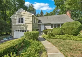 49 Henry Street, Scarsdale, NY, 4 Bedrooms Bedrooms, 7 Rooms Rooms,4 BathroomsBathrooms,Residential Lease,For Rent,Henry,0,1015259 49 Henry Street, Scarsdale, NY, 4 Bedrooms Bedrooms, 7 Rooms Rooms,4 BathroomsBathrooms,Residential Lease,For Rent,Henry,0,1015259