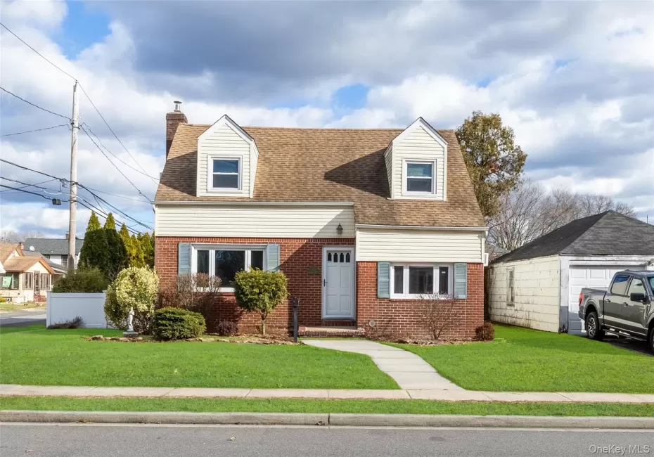 152 Charles Street, Hempstead, NY, 2 Bedrooms Bedrooms, 7 Rooms Rooms,1 BathroomBathrooms,Residential Lease,For Rent,Charles,0,1015290 152 Charles Street, Hempstead, NY, 2 Bedrooms Bedrooms, 7 Rooms Rooms,1 BathroomBathrooms,Residential Lease,For Rent,Charles,0,1015290