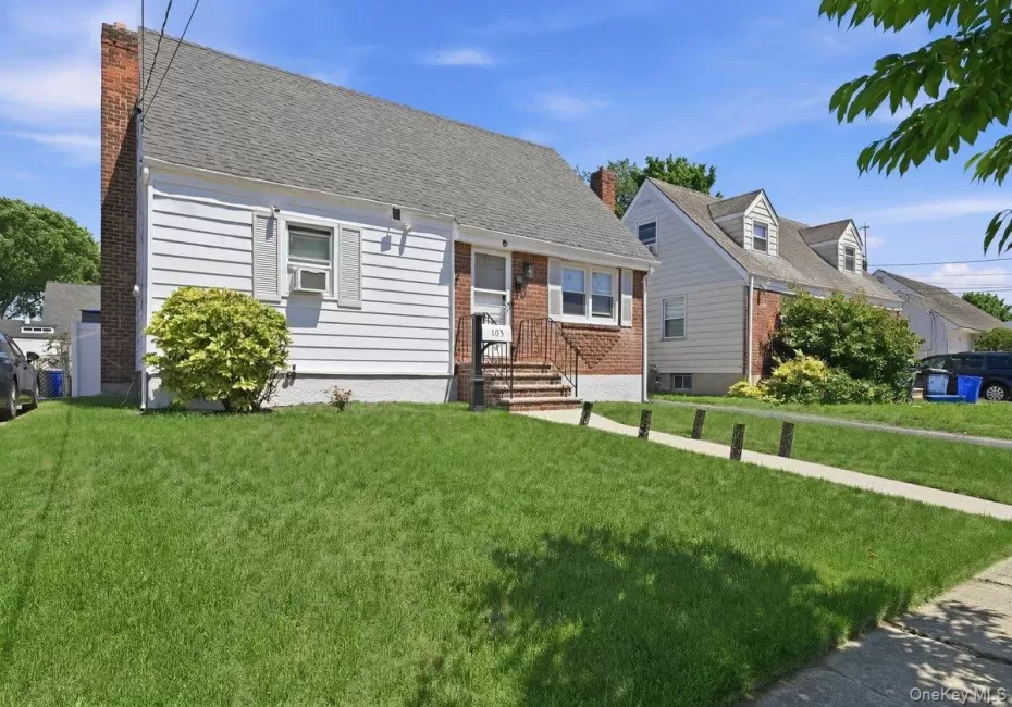 105 Montague Street, Hempstead, NY, 4 Bedrooms Bedrooms, 8 Rooms Rooms,2 BathroomsBathrooms,Residential,For Rent,Montague,0,1015276 105 Montague Street, Hempstead, NY, 4 Bedrooms Bedrooms, 8 Rooms Rooms,2 BathroomsBathrooms,Residential,For Rent,Montague,0,1015276