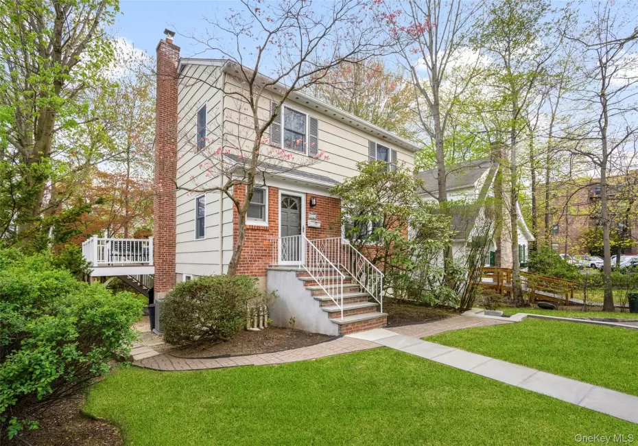 52 Wendt Avenue, Mamaroneck, NY, 3 Bedrooms Bedrooms, 6 Rooms Rooms,1 BathroomBathrooms,Residential Lease,For Rent,Wendt,0,1015280 52 Wendt Avenue, Mamaroneck, NY, 3 Bedrooms Bedrooms, 6 Rooms Rooms,1 BathroomBathrooms,Residential Lease,For Rent,Wendt,0,1015280