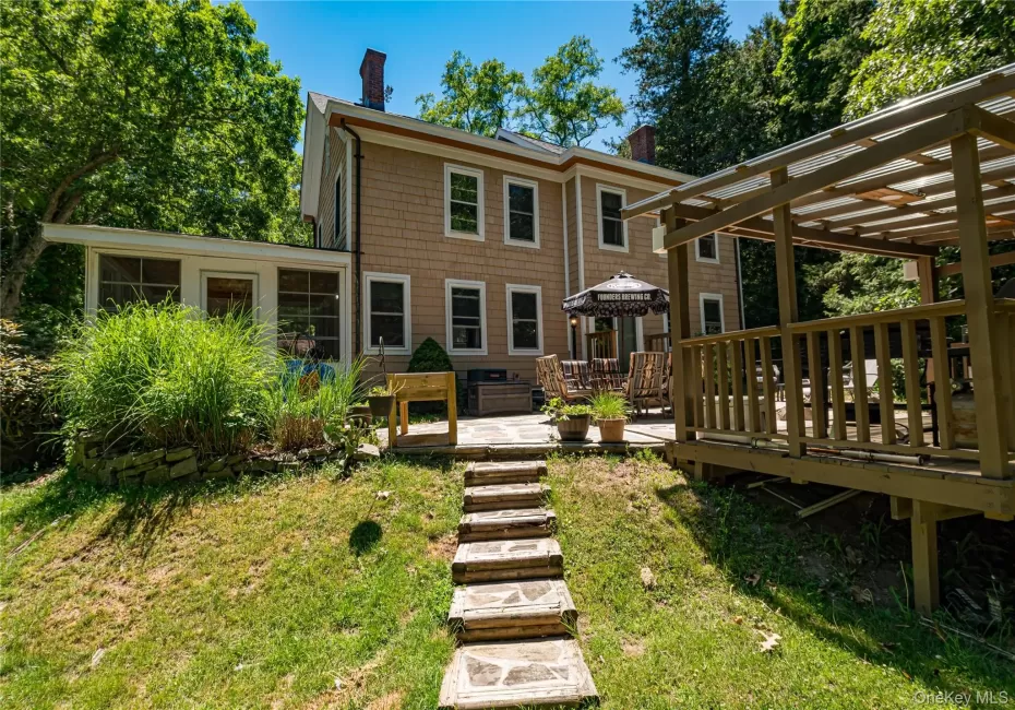 38 Pleasure Drive, Southampton, NY, 3 Bedrooms Bedrooms, 7 Rooms Rooms,3 BathroomsBathrooms,Residential,For Rent,Pleasure,0,1014808 38 Pleasure Drive, Southampton, NY, 3 Bedrooms Bedrooms, 7 Rooms Rooms,3 BathroomsBathrooms,Residential,For Rent,Pleasure,0,1014808