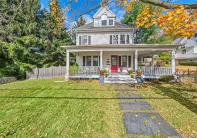 86 West Street, Warwick (town), NY, 4 Bedrooms Bedrooms, 9 Rooms Rooms,2 BathroomsBathrooms,Residential Lease,For Rent,West,0,1012671 86 West Street, Warwick (town), NY, 4 Bedrooms Bedrooms, 9 Rooms Rooms,2 BathroomsBathrooms,Residential Lease,For Rent,West,0,1012671