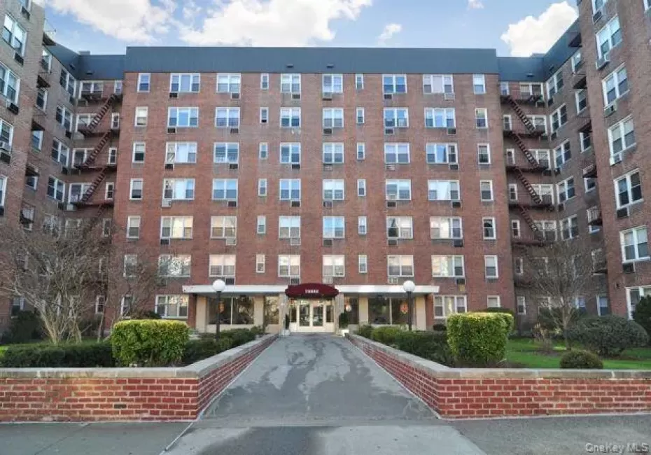 4 Sadore Lane, Yonkers, NY, 1 Bedroom Bedrooms, 4 Rooms Rooms,1 BathroomBathrooms,Residential,For Rent,Sadore Lane,0,1013982 4 Sadore Lane, Yonkers, NY, 1 Bedroom Bedrooms, 4 Rooms Rooms,1 BathroomBathrooms,Residential,For Rent,Sadore Lane,0,1013982