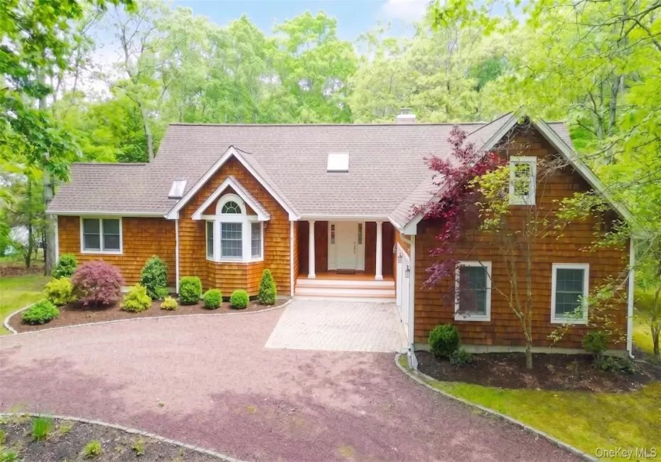 33 Windwood Court, Southampton, NY, 3 Bedrooms Bedrooms, 7 Rooms Rooms,2 BathroomsBathrooms,Residential,For Rent,Windwood,0,1008472 33 Windwood Court, Southampton, NY, 3 Bedrooms Bedrooms, 7 Rooms Rooms,2 BathroomsBathrooms,Residential,For Rent,Windwood,0,1008472