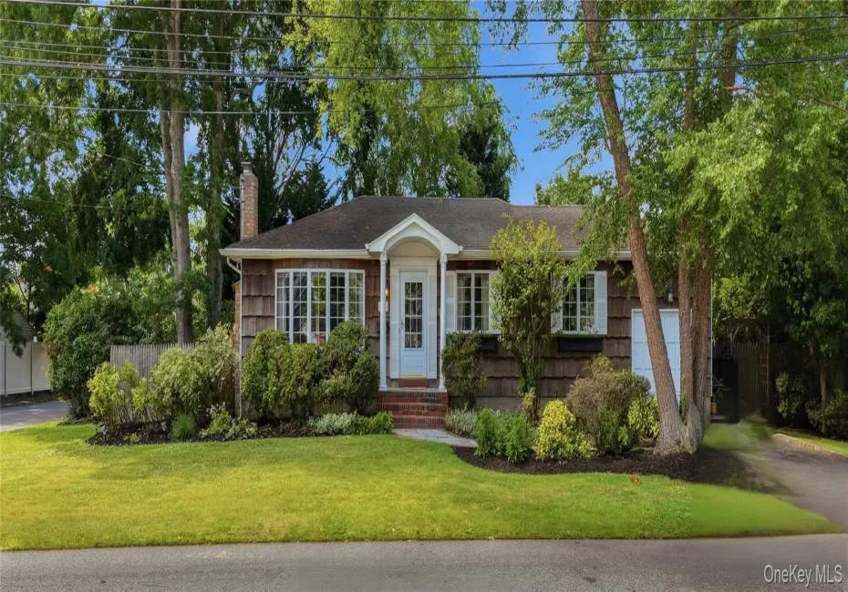 350 Columbus Avenue, West Babylon, NY, 3 Bedrooms Bedrooms, 6 Rooms Rooms,1 BathroomBathrooms,Residential,For Rent,Columbus,0,1012119 350 Columbus Avenue, West Babylon, NY, 3 Bedrooms Bedrooms, 6 Rooms Rooms,1 BathroomBathrooms,Residential,For Rent,Columbus,0,1012119