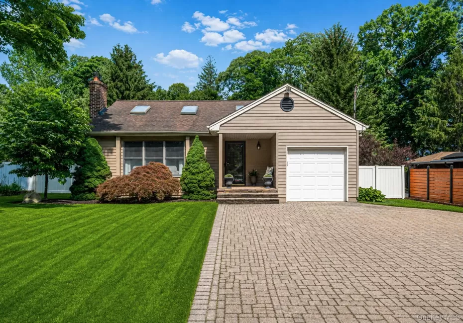 16 Lakecrest Lane, Islip, NY, 3 Bedrooms Bedrooms, 7 Rooms Rooms,3 BathroomsBathrooms,Residential,For Rent,Lakecrest,0,1012525 16 Lakecrest Lane, Islip, NY, 3 Bedrooms Bedrooms, 7 Rooms Rooms,3 BathroomsBathrooms,Residential,For Rent,Lakecrest,0,1012525
