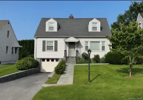 169 Beech Street, Eastchester, NY, 4 Bedrooms Bedrooms, 7 Rooms Rooms,2 BathroomsBathrooms,Residential,For Rent,Beech,0,KEY1007761 169 Beech Street, Eastchester, NY, 4 Bedrooms Bedrooms, 7 Rooms Rooms,2 BathroomsBathrooms,Residential,For Rent,Beech,0,KEY1007761