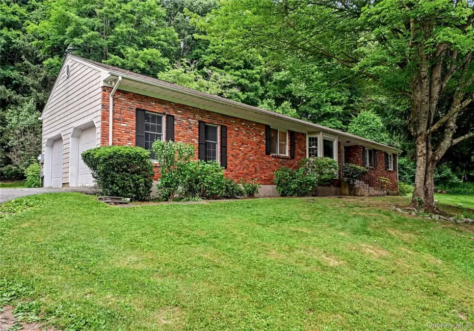 Welcome to 33 Sabbathday Rd! Welcome to 33 Sabbathday Rd!