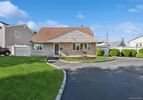 4 Dennis Lane, Oyster Bay, NY, 3 Bedrooms Bedrooms, 6 Rooms Rooms,2 BathroomsBathrooms,Residential,For Rent,Dennis,0,KEY1014147 4 Dennis Lane, Oyster Bay, NY, 3 Bedrooms Bedrooms, 6 Rooms Rooms,2 BathroomsBathrooms,Residential,For Rent,Dennis,0,KEY1014147