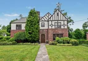 18 Fenimore Drive, Harrison, NY, 4 Bedrooms Bedrooms, 10 Rooms Rooms,3 BathroomsBathrooms,Residential,For Rent,Fenimore,0,1008450 18 Fenimore Drive, Harrison, NY, 4 Bedrooms Bedrooms, 10 Rooms Rooms,3 BathroomsBathrooms,Residential,For Rent,Fenimore,0,1008450