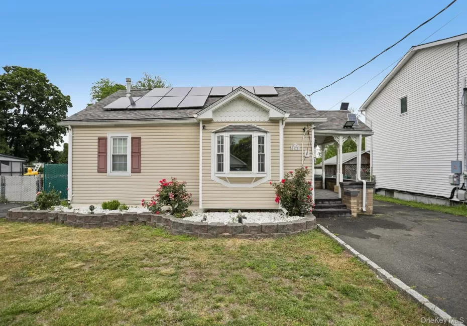 12 North Street, Haverstraw, NY, 3 Bedrooms Bedrooms, 8 Rooms Rooms,3 BathroomsBathrooms,Residential,For Rent,North,0,1014085 12 North Street, Haverstraw, NY, 3 Bedrooms Bedrooms, 8 Rooms Rooms,3 BathroomsBathrooms,Residential,For Rent,North,0,1014085
