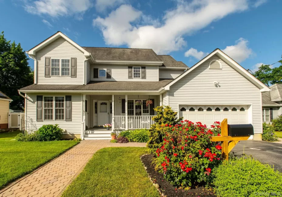 Welcome to 18 Barrett Place, an updated 4-bedroom home in the heart of Beacon. Welcome to 18 Barrett Place, an updated 4-bedroom home in the heart of Beacon.