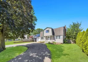 358 Holbrook Road, Brookhaven, NY, 4 Bedrooms Bedrooms, 8 Rooms Rooms,2 BathroomsBathrooms,Residential,For Rent,Holbrook,0,1014790 358 Holbrook Road, Brookhaven, NY, 4 Bedrooms Bedrooms, 8 Rooms Rooms,2 BathroomsBathrooms,Residential,For Rent,Holbrook,0,1014790