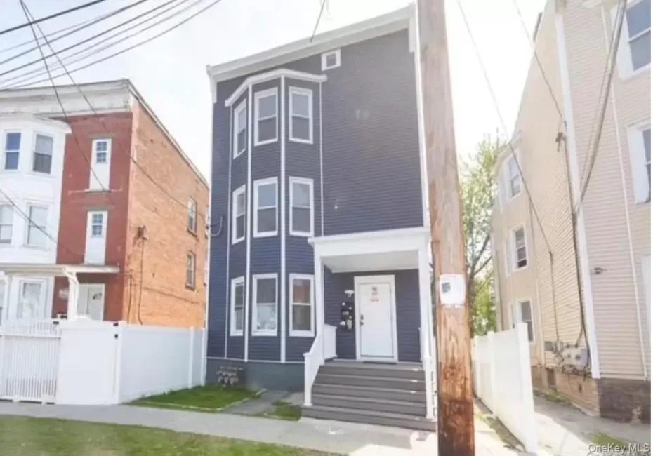 106 Winnikee Avenue, Poughkeepsie, NY, 3 Bedrooms Bedrooms, 6 Rooms Rooms,1 BathroomBathrooms,Residential Lease,For Rent,Winnikee,0,1014625 106 Winnikee Avenue, Poughkeepsie, NY, 3 Bedrooms Bedrooms, 6 Rooms Rooms,1 BathroomBathrooms,Residential Lease,For Rent,Winnikee,0,1014625