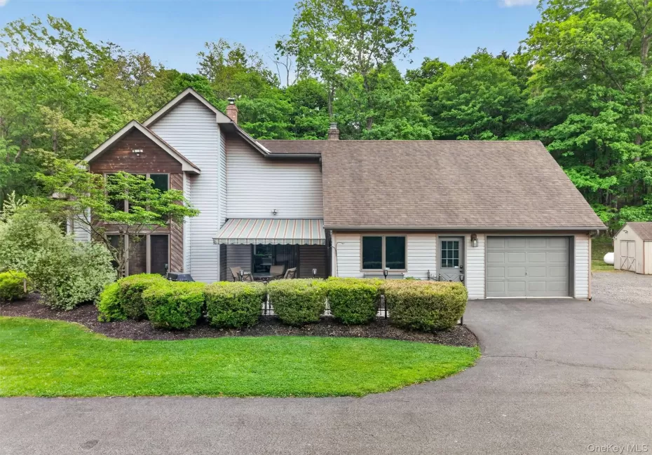233 Hill Road, Goshen, NY, 3 Bedrooms Bedrooms, 7 Rooms Rooms,2 BathroomsBathrooms,Residential,For Rent,Hill,0,996548 233 Hill Road, Goshen, NY, 3 Bedrooms Bedrooms, 7 Rooms Rooms,2 BathroomsBathrooms,Residential,For Rent,Hill,0,996548