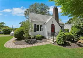 333 Middletown Road, Clarkstown, NY, 3 Bedrooms Bedrooms, 7 Rooms Rooms,2 BathroomsBathrooms,Residential,For Rent,Middletown,0,1013357 333 Middletown Road, Clarkstown, NY, 3 Bedrooms Bedrooms, 7 Rooms Rooms,2 BathroomsBathrooms,Residential,For Rent,Middletown,0,1013357