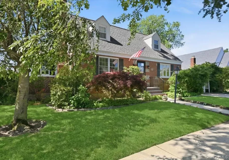 656 5th Avenue, Hempstead, NY, 3 Bedrooms Bedrooms, 7 Rooms Rooms,2 BathroomsBathrooms,Residential,For Rent,5th,0,1013254 656 5th Avenue, Hempstead, NY, 3 Bedrooms Bedrooms, 7 Rooms Rooms,2 BathroomsBathrooms,Residential,For Rent,5th,0,1013254